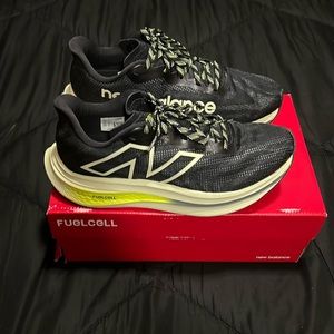 New balance FuelCell SuperComp Trainer v2 size 10.5